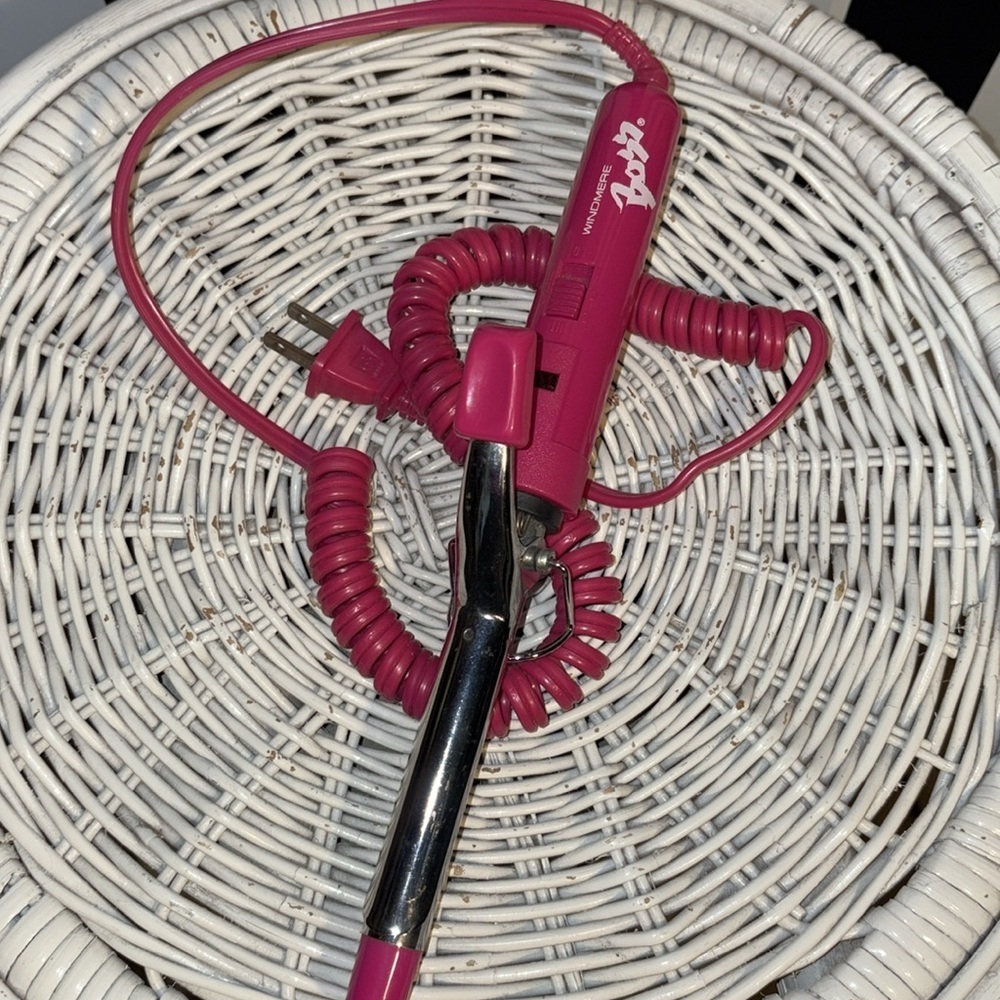 1990s Y2K Retro Pink 1/2 Inch Skinny Curling Iron Windmere Boss - Picture 2 of 6